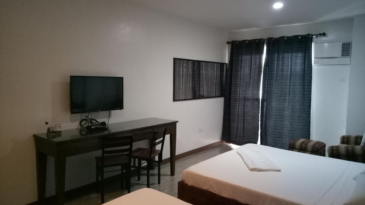 Northwood Hotel Alaminos Exterior foto